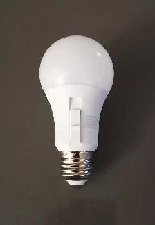 Brand New Voltage Adjustable LED Bulbs ( 2700K-5000K)