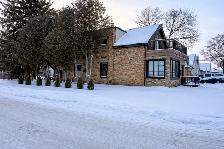 2-Bedroom Main Floor Ranch-Style Unit - Photo 3