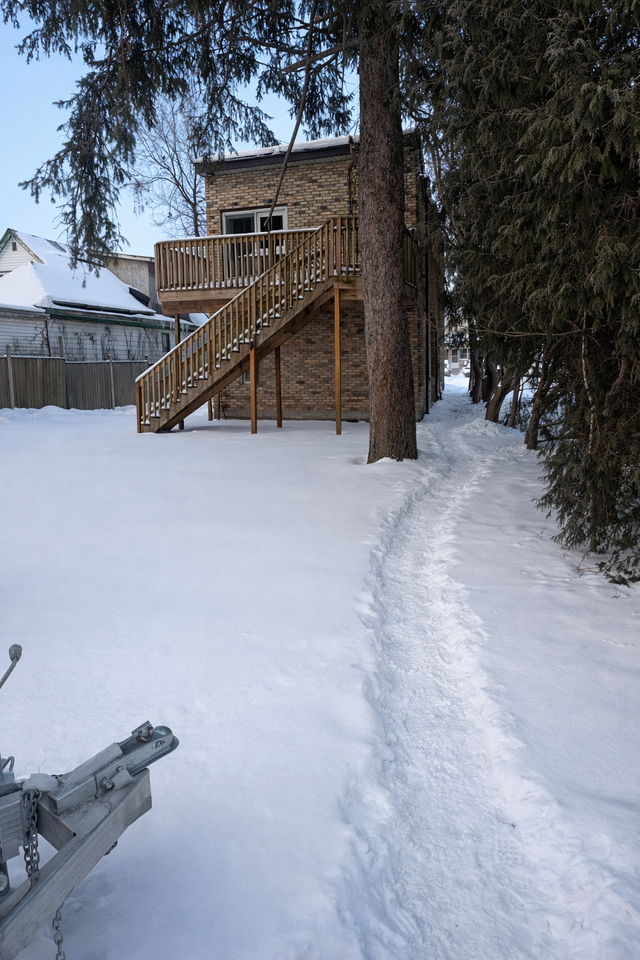 2-Bedroom Main Floor Ranch-Style Unit - Photo 4