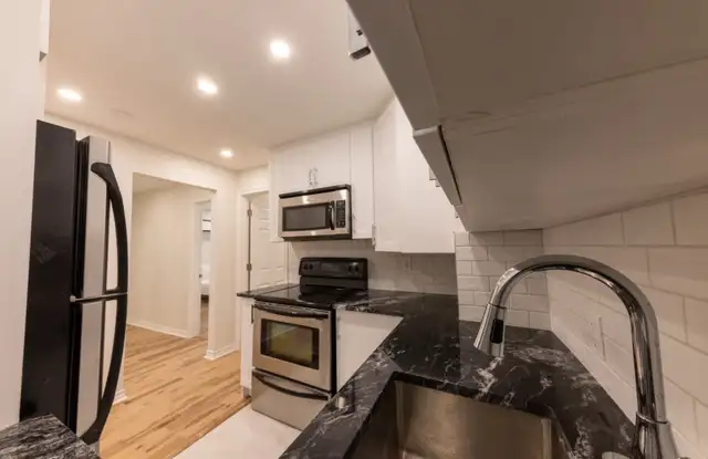 Summer Sublet Available - Montreal/McGill Campus - Photo 9