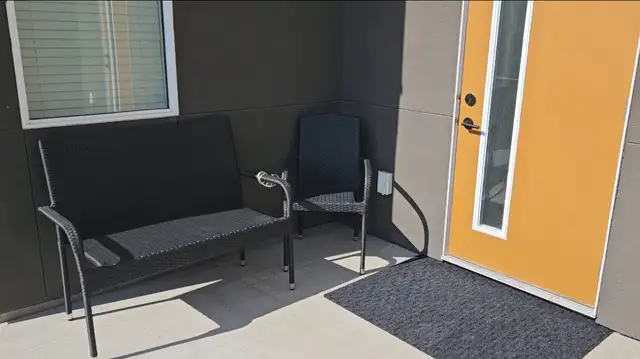 Furnished ground level studio close to ubco - Photo 3