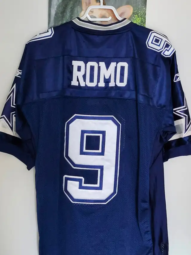 Dallas Cowboys Jacket and Jerseys - Photo 2