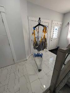 Joerns Hoyer Advance 340 Foldable Portable Electric Patient Lift