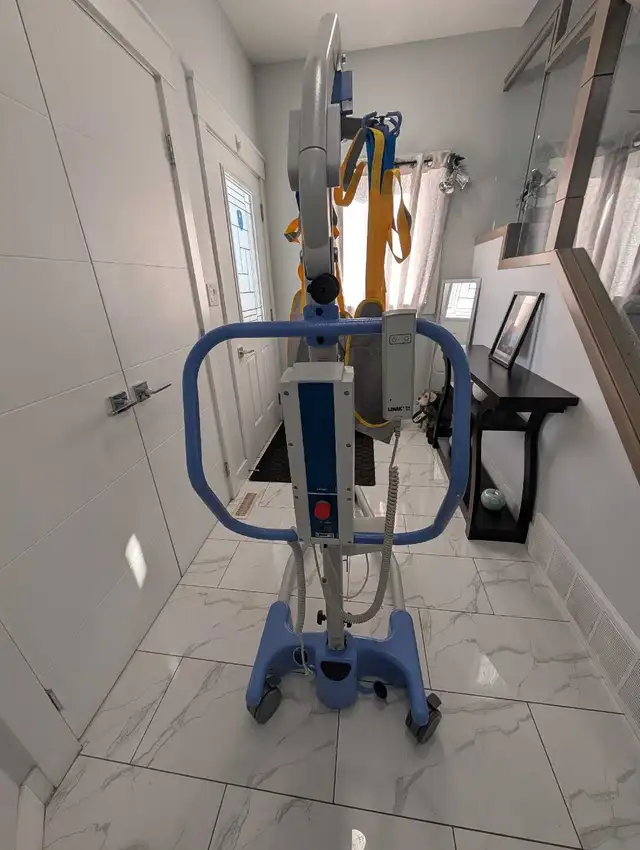 Joerns Hoyer Advance 340 Foldable Portable Electric Patient Lift - Photo 4