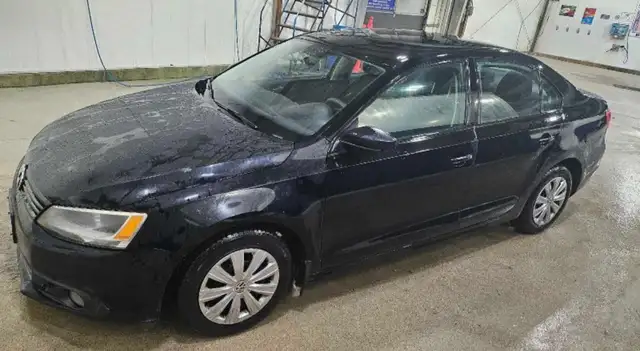 SAFETIED 2011 VW JETTA 2.0L Gas Auto