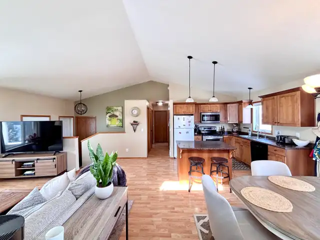 House for sale in Winkler - Photo 3