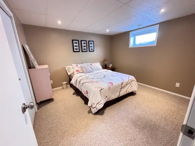 House for sale in Winkler - Photo 8