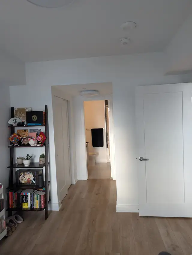 LEASE ASSIGNMENT (2 YEARS)  1 BEDROOM   DEN (1002 sqft.) - Photo 7