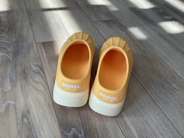 Sorel Women’s Caribou Clog - NEW - Photo 2