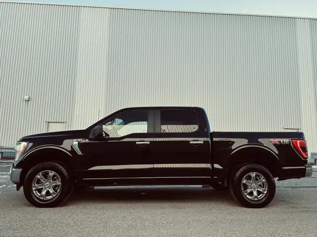 2021 Ford F-150 SUPER CREW XLT XTR IN BLACK -MORE TRUCKS @ MJCAN