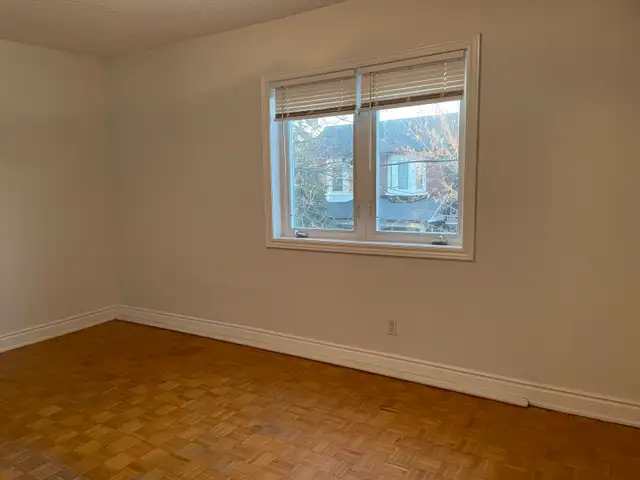 Ossington near Bloor - 2-bedroom flat apartment in Toronto home - Photo 8