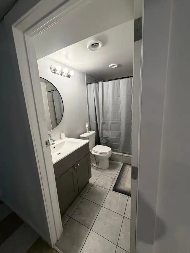 Spacious 2 bedroom furnished basement and 1 bedroom (upstairs) - Photo 2