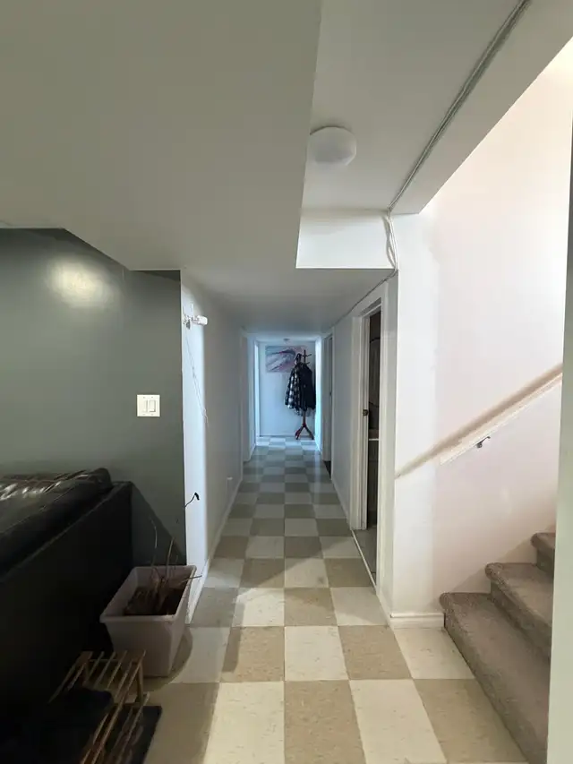 Spacious 2 bedroom furnished basement and 1 bedroom (upstairs) - Photo 3