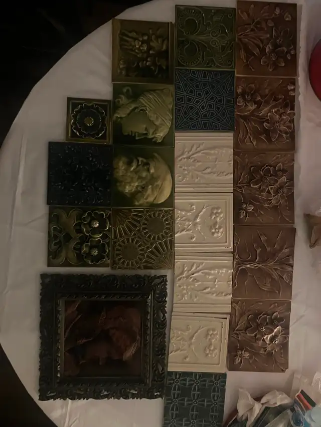 Low Art Tile - Photo 8
