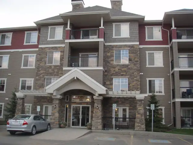Modern 2 Bed / 2 Bath Condo with Heated Underground Parking – SW