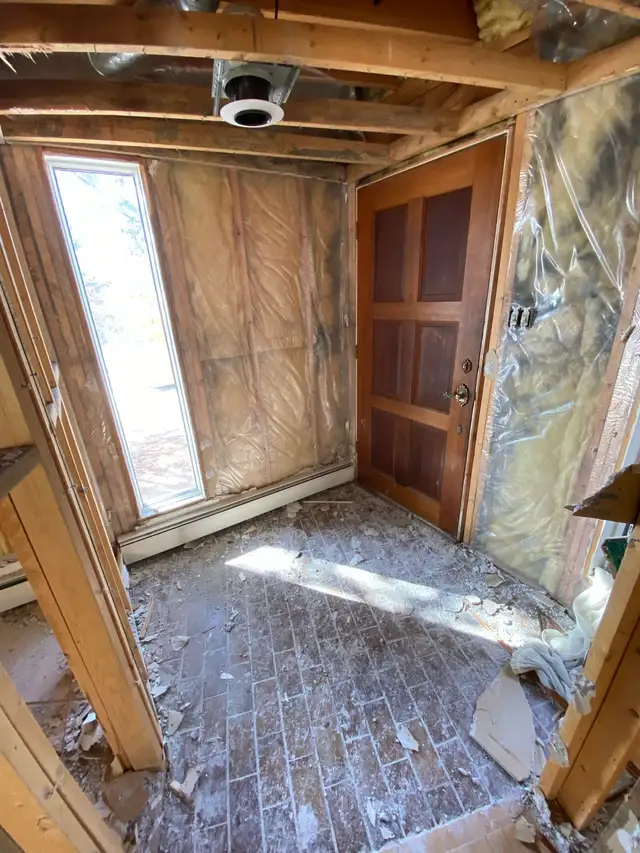 Moving Help & Demolition Services – Edmonton - Photo 6