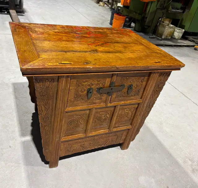 IMPRESSIVE Antique Chinese Wood Carved Altar Cabinet (c. 1800s) - Photo 4