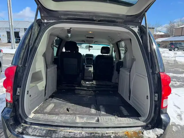 2016 Dodge Grand Caravan Crew - Photo 9