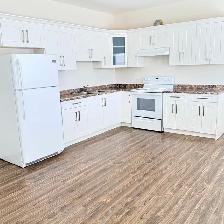 walk-in basement with view - Photo 2