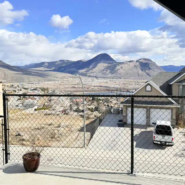 walk-in basement with view - Photo 3