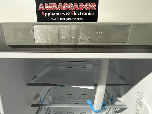 NEW 24" Whirlpool  Counter Depth Bottom Freezer Fridge11.3 Cu.Ft - Photo 7