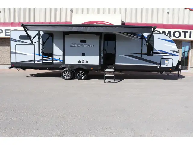 2022 Forest River Cherokee Alpha Wolf 33BHL Triple Slide! As ne - Photo 2