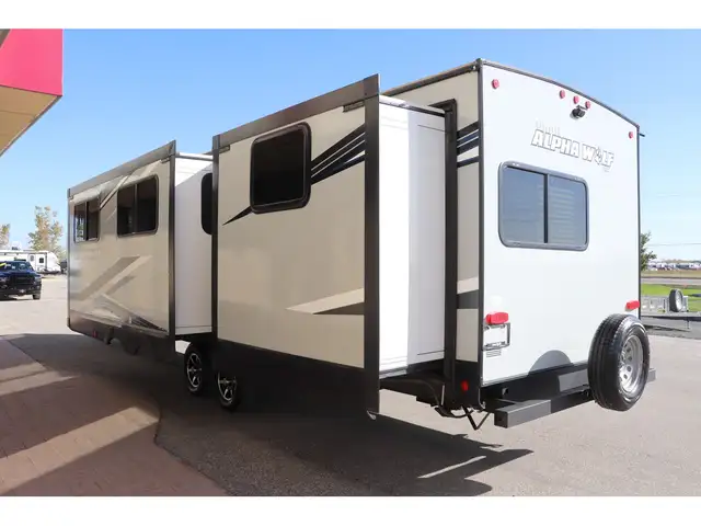 2022 Forest River Cherokee Alpha Wolf 33BHL Triple Slide! As ne - Photo 51