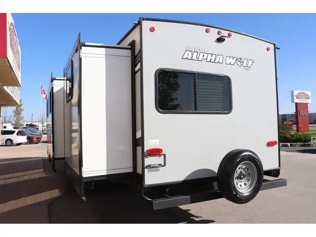 2022 Forest River Cherokee Alpha Wolf 33BHL Triple Slide! As ne - Photo 52
