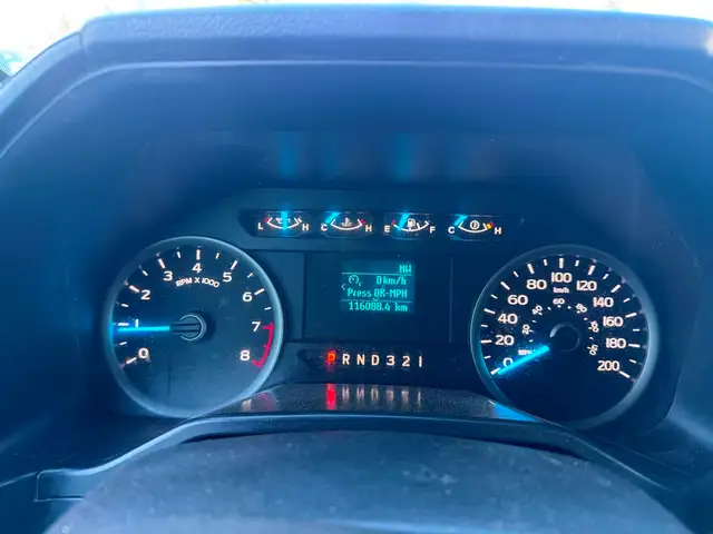 2015 Ford F-150 XLT 4WD - 116K - V6 NON TURBO - CLEAN CAR FAX - Photo 7