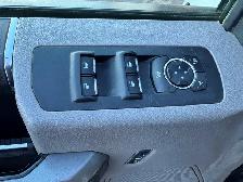 2015 Ford F-150 XLT 4WD - 116K - V6 NON TURBO - CLEAN CAR FAX - Photo 9