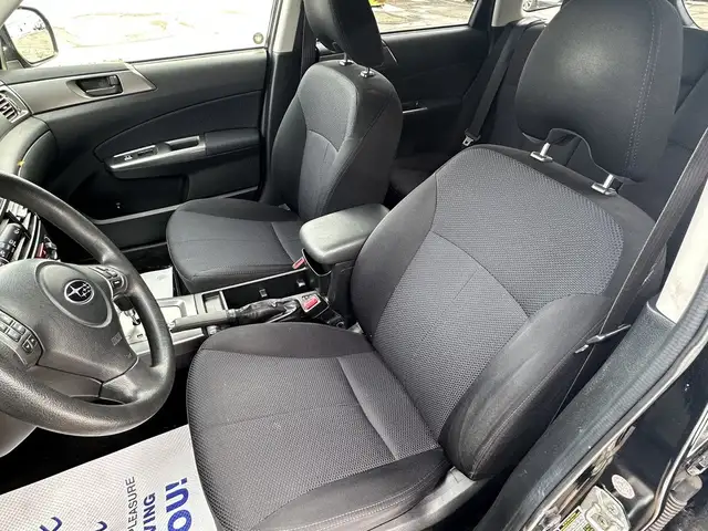 2011 Subaru Forester - Photo 9