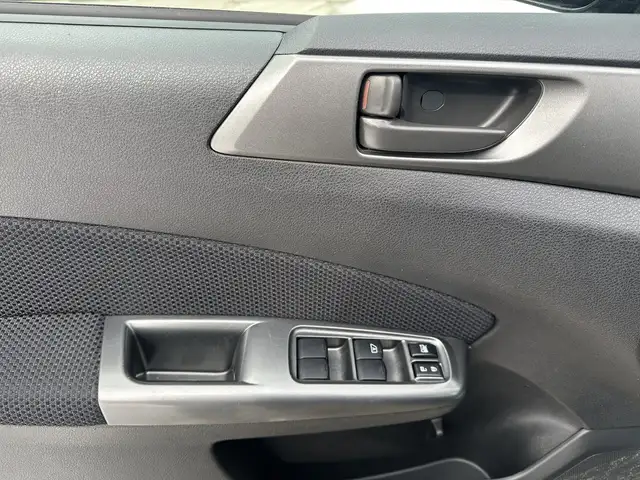 2011 Subaru Forester - Photo 16