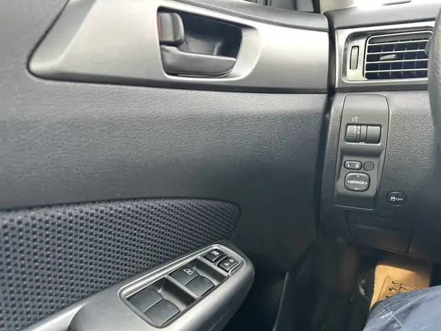 2011 Subaru Forester - Photo 17