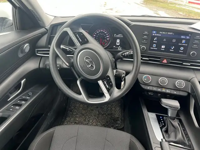 2021 Hyundai Elantra Essential IVT - Photo 3
