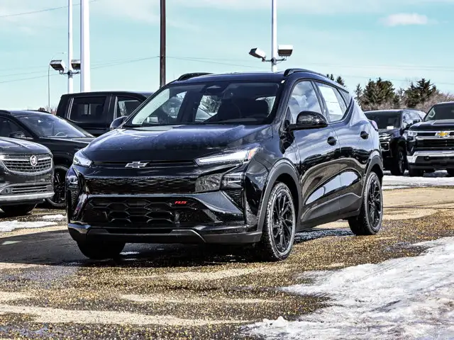 2027 Chevrolet Bolt RS - Photo 4