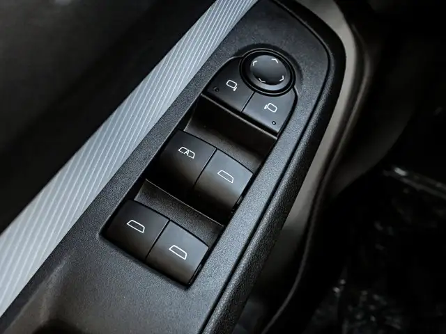 2027 Chevrolet Bolt RS - Photo 18