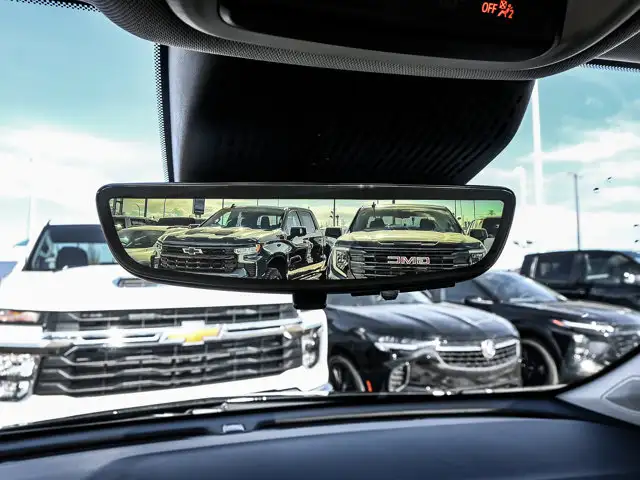 2027 Chevrolet Bolt RS - Photo 24