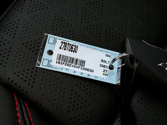 2027 Chevrolet Bolt RS - Photo 31