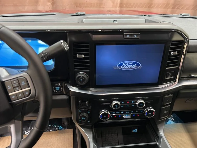 2026 FORD F-350 Super Duty Lariat - Photo 11