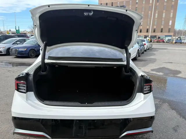 2025 Hyundai Sonata Preferred-Trend - Photo 11