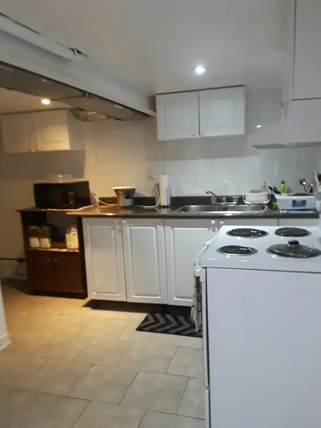 Basement Private Room- Available from March 15th-Scarborough - Photo 3