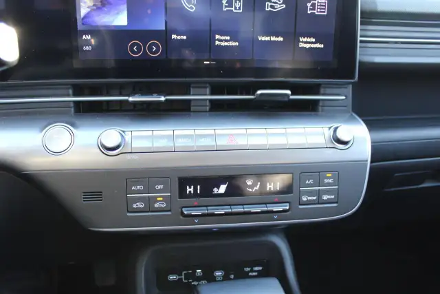 2025 Hyundai KONA 2.0L Preferred AWD w/Trend Package - Photo 11