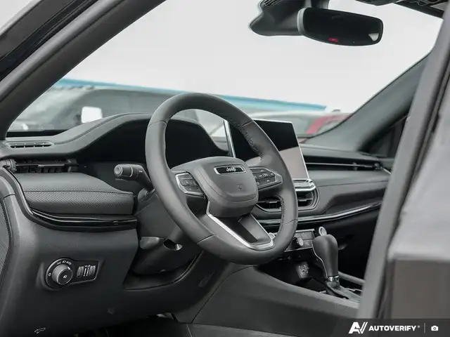 2026 Jeep Compass ALTITUDE | 4X4 | PANO | SND | CAM | BSM | NAVI - Photo 12