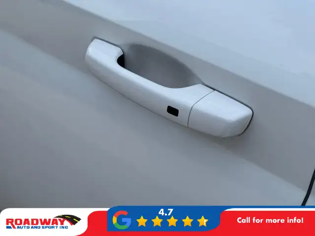 2024 Hyundai Venue Preferred HEATED SEATS | APPLE CARPLAY | B... - Photo 9
