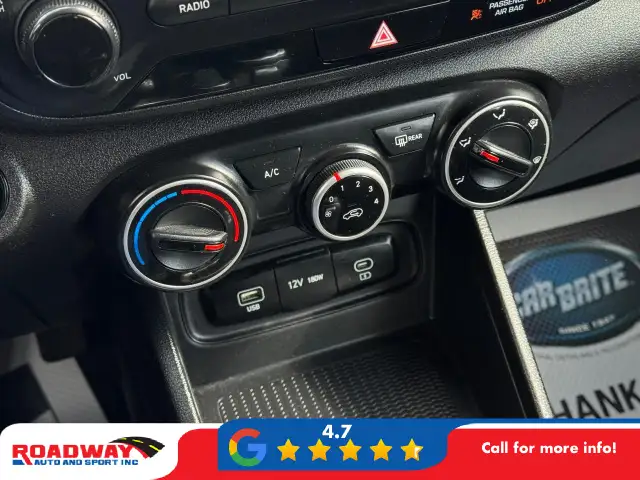 2024 Hyundai Venue Preferred HEATED SEATS | APPLE CARPLAY | B... - Photo 21