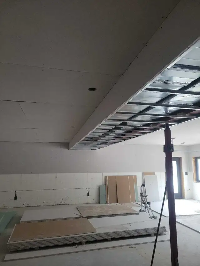 Hiring labourers and/or professional drywallers. board and/o - Photo 3