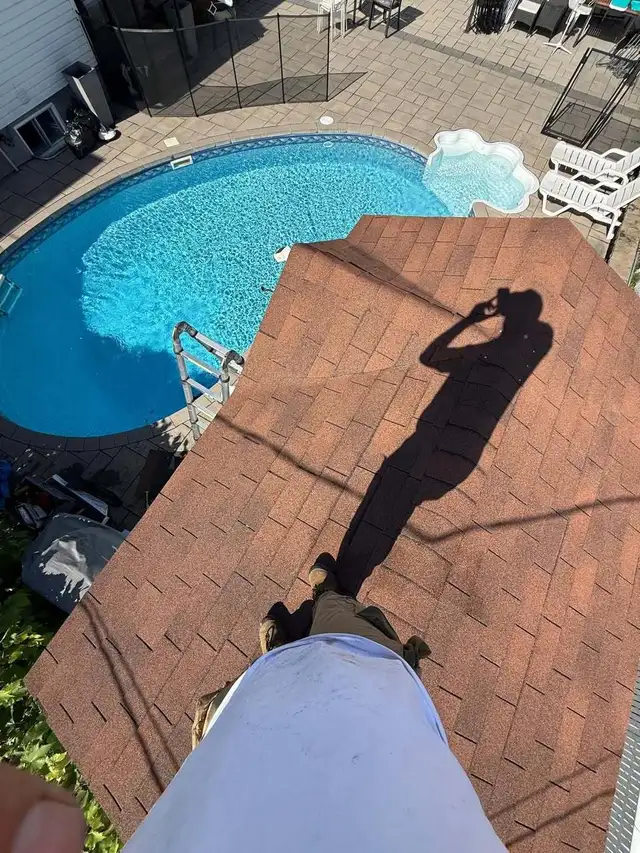 Installateurs de bardeaux pour cabanons et Garage - Photo 2