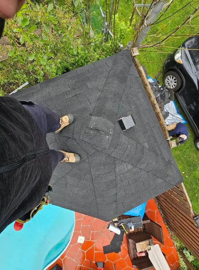 Installateurs de bardeaux pour cabanons et Garage - Photo 7