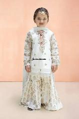 LOOKING FOR BAGGAGE SPACE / WEIGHT ON FLIGHT FROM KARACHI (PAK)