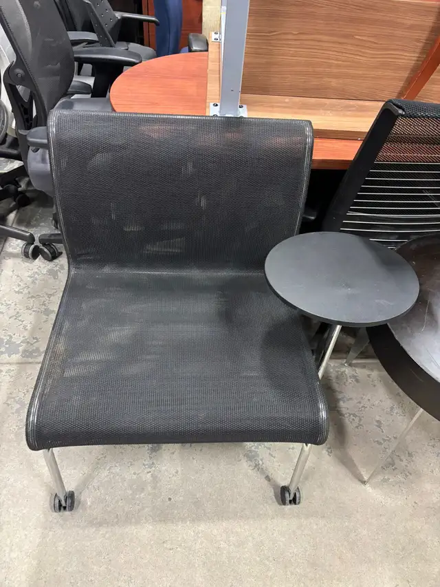 Keilhauer Sling Mesh Chair with Tablet-Excellent Condition! - Photo 2